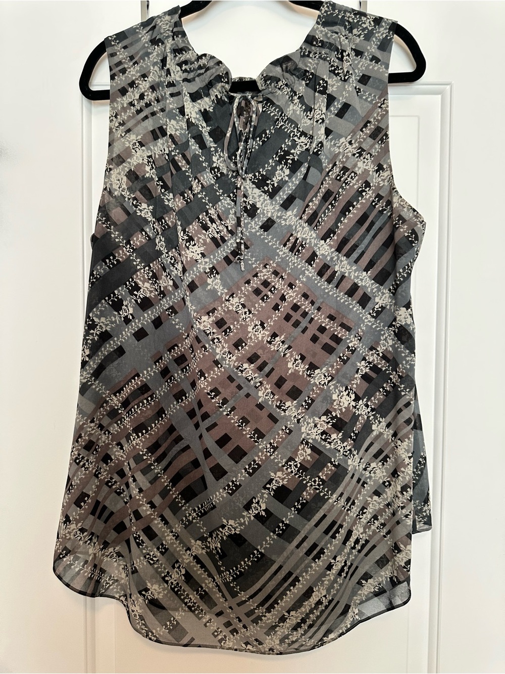 CAbi Sleeveless Patterned Blouse